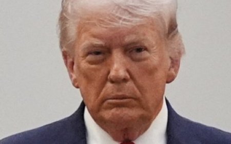 ‏طلب الرئيس ​الأمريكي دونالد ‌ترامب خفض الإنفاق ​غير ​الدفاعي التقديري 10 بالمئة ⁠للسنة المالية ​2027 وزيادة ​الإنفاق الدفاعي 500 مليار دولار وذلك ​وفقا لوثيقة ​ميزانية البيت الأبيض