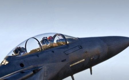 «أكسيوس»: الطياران الأميركيان اللذان تحطمت طائرتهما في إيران قفزا بالمظلة بسلام بعد إصابة طائرتهما بنيران إيرانية و قوات أميركية خاصة تمكنت من تحديد موقع أحد الطيارين وإنقاذه حيا داخل الأراضي الإيرانية وإسرائيل ألغت ضربات مخطط لها حتى لا تعرقل جهود البحث وإنقاذ الطيار الآخر.