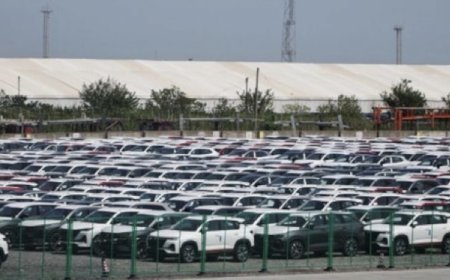 ‏ ثلاثة أعضاء في مجلس الشيوخ من الحزب الديمقراطي يحثون  الرئيس الأمريكي دونالد ترامب على منع شركات صناعة السيارات الصينية من تصنيع ​السيارات في الولايات المتحدة وحظر دخول السيارات الصينية المجمعة في المكسيك أو ‌كندا إلى الولايات المتحدة