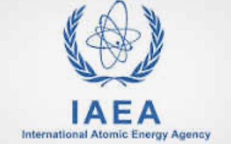 وكالات:‏رئيس الوكالة الدولية للطاقة الذرية رافائيل غروسي: حتى لو تم نقل اليورانيوم المخصب الإيراني سيبقى لديهم ما يكفي لصنع عدة رؤوس حربية والمخزون الأكبر منها موجود في أصفهان