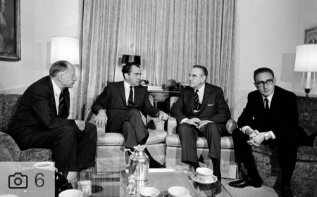 "مستشار الظل" الذي يقنع أميركا بالحرب أو يثنيها