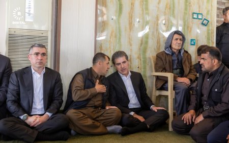 وكالات:رئيس إقليم كوردستان نيجيرفان بارزاني يعزي ذوي الشهيدين موسى وزوجته في أربيل
