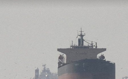 وكالات:نيويورك تايمز: لم تعبر أي ناقلات للنفط أو الغاز مضيق هرمز منذ التوصل لاتفاق