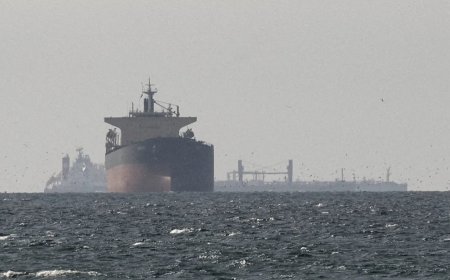 «تمرد النفط» في واشنطن... عمالقة الطاقة يرفضون مقايضة «هرمز» بـ«إتاوات» إيرانية