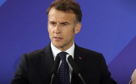 وكالات:‏أكد الرئيس الفرنسي إيمانويل ماكرون السبت، أنه يركز على الجهود المبذولة لإعادة فتح مضيق هرمز، وذلك بعد يوم من تحذير الرئيس التنفيذي لشركة توتال إنرجيز من حدوث نقص عالمي في الطاقة إذا استمرت الحرب على إيران خلال الأشهر المقبلة