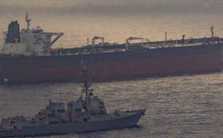 تانكر تراكرز: البحرية الأمريكية استولت على نفط إيراني تقدر قيمته بـ380 مليون دولار في المحيط الهندي والنفط الذي سيطرت عليه البحرية الأمريكية يبدو أنه في طريقه إلى الولايات المتحدة