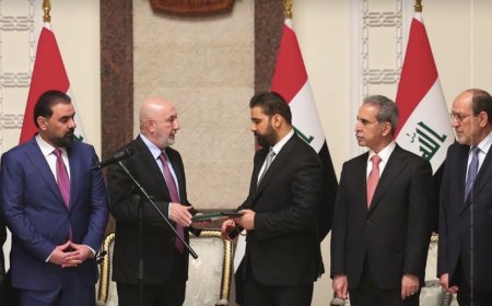 بعد تكليفه من الاطاربالاجماع  ليكون رئيس الوزراء، رئيس الجمهورية يتمنى التوفيق لرئيس الوزراء المكلف علي الزيدي بتشكيل حكومة وطنية قوية