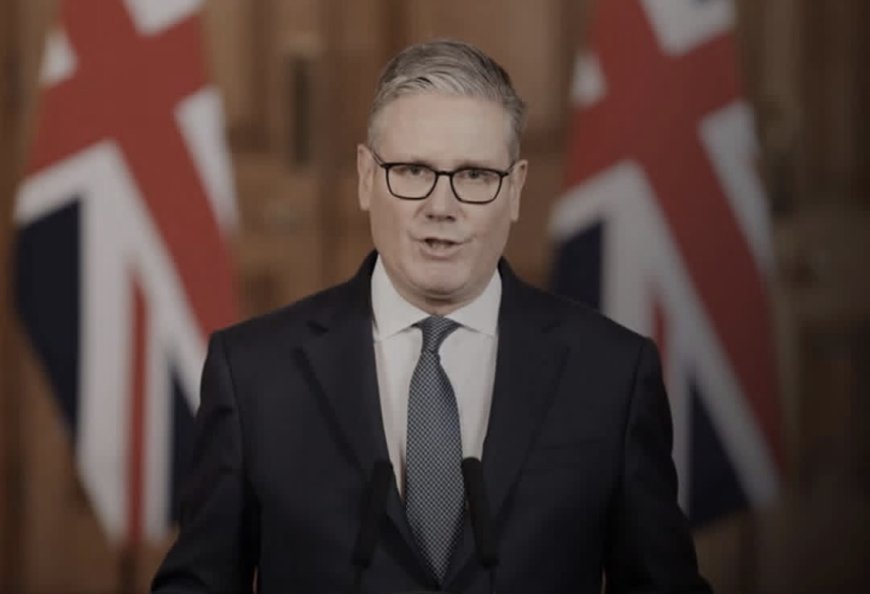 رئيس وزراء بريطانيا: تواصلنا مع 35 دولة لعقد اجتماع من أجل فتح مضيق هرمز والوصول إلى حرية الملاحة والنقل البحري و هناك خطة من 5 بنود للخروج من أزمة إغلاق مضيق هرمز و بريطانيا تستضيف هذا الأسبوع اجتماعًا دولياً حول مضيق هرمز وحرب إيران تؤثر على بلدنا بشكل واضح.