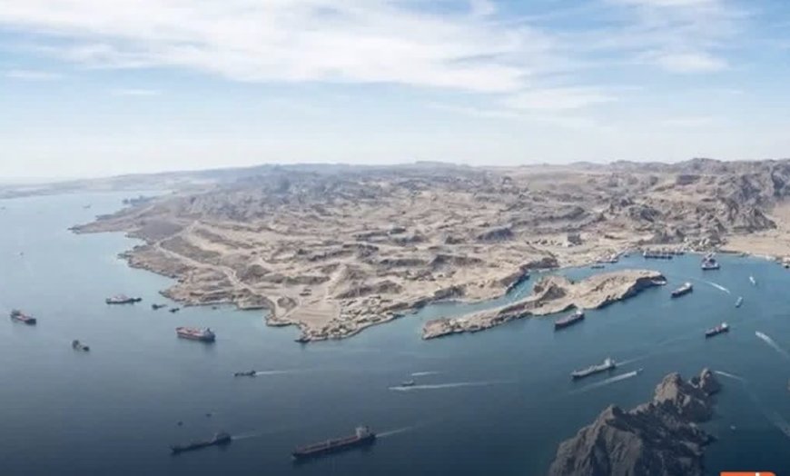 بلومبرغ: السفن الراغبة في عبور مضيق هرمز يُطلب منها دفع رسوم باليوان للحصول على رمز مرور سري