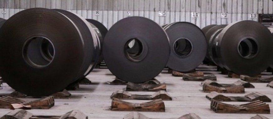 ‏عدل الرئيس الأمريكي دونالد ترامب يوم الخميس الرسوم الجمركية التي فرضها لأسباب تتعلق بالأمن القومي على ​واردات الصلب والألمنيوم والنحاس، لخفض الرسوم على المشتقات ‌المصنوعة من هذه المعادن، وتبسيط إجراءات الامتثال، وتجنب التلاعب في قيم الواردات