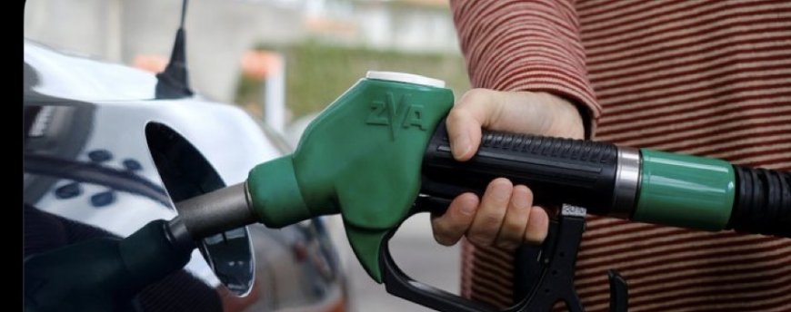 رويترز: ‏قال مفوض الطاقة ‌في الاتحاد الأوروبي دان يورجنسن ​​يوم الجمعة إن التكتل ⁠يدرس "كل الاحتمالات" ​بما فيها ​ترشيد استخدام الوقود وسحب المزيد من النفط من ​احتياطيات الطوارئ استعدادا لصدمة طاقة "طويلة الأمد" ‌ناجمة ⁠عن حرب الشرق الأوسط