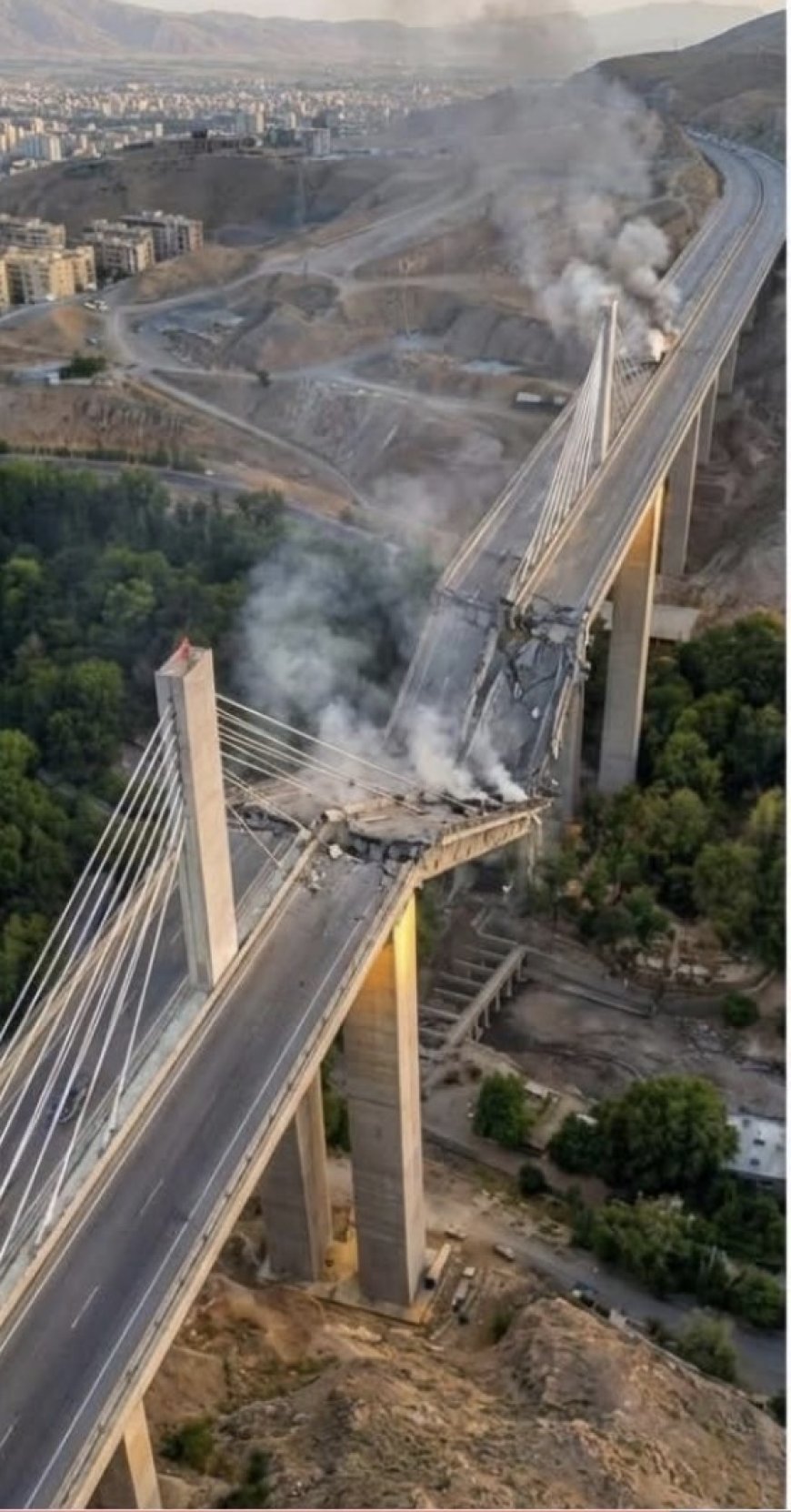 أعلى جسر في الشرق الأوسط خارج الخدمة! قصـ،ـف يطال مشروعا بـ 400 مليون دولار في طهران!