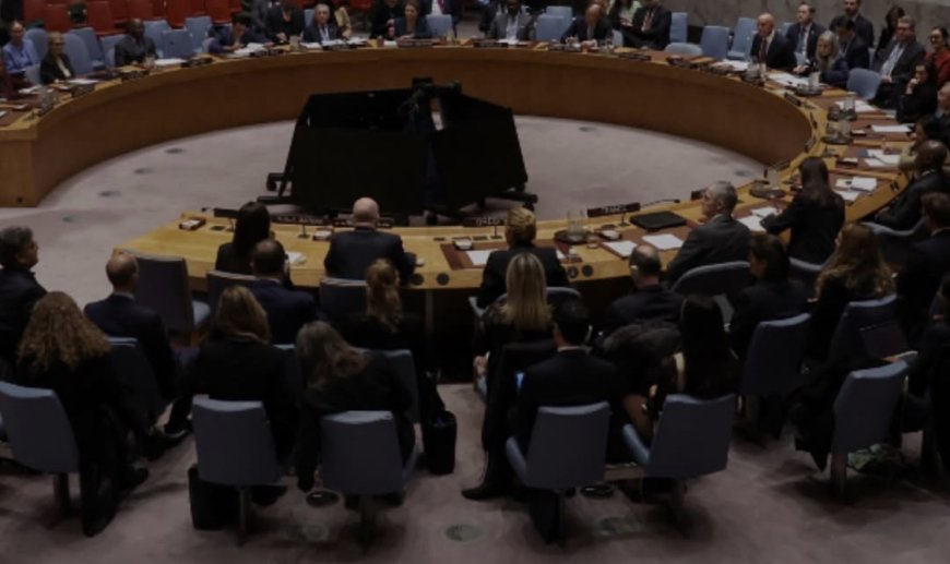 احتمالات متعددة لمشروع البحرين لهرمز امام مجلس الامن، رغم إدخال البحرين تعديلات على مشروع قرار لها أمام مجلس الأمن التابع للأمم المتحدة قدمته من شأنه أن يجيز استخدام "جميع الوسائل اللازمة" لحماية الملاحة التجارية في مضيق هرمز ومحيطه، هذا ويرى المحللون  أن مشروع القرار ما زال يواجه عقبات عدة.