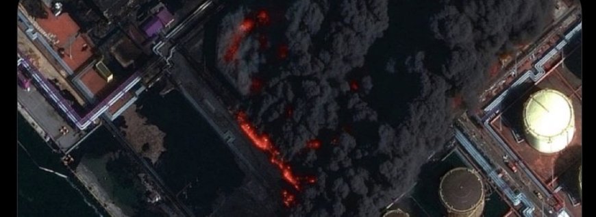 ‏قالت مصادر اعلامية اجنبية إن مراكز تصدير نفط روسية في منطقة البلطيق، في أوست لوجا وبريمورسك، لا ​تزال غير قادرة على التعامل مع الشحنات بعد سلسلة ‌من الهجمات التي شنتها طائرات مسيرة أوكرانية، مما دفع مصافي التكرير في البلاد إلى البحث عن طرق بديلة للتصدير.