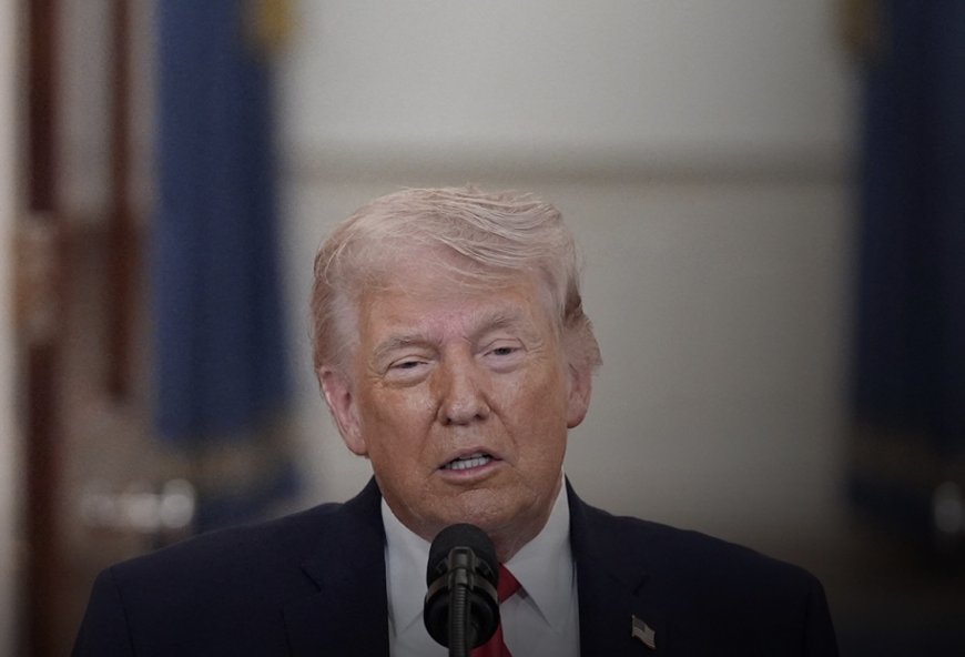 وكالات: طائرتي نقل أمريكيتين داخل قاعدة نائية في إيران أثناء تنفيذ مهمة الإنقاذ والأوامر صدرت بتفجير الطائرتين المعطلتين داخل الأراضي الإيرانية لمنع الاستيلاء عليهما ومهمة الإنقاذ كانت واحدة من أكثر المهام تحديا وتعقيدا في تاريخ العمليات الخاصة