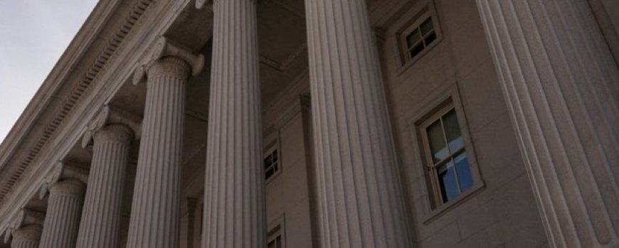 رويترز: ‏قالت ​وزارة الخزانة ‌الأمريكية في ​إشعار ​على موقعها الإلكتروني ⁠إن ​الولايات ​المتحدة فرضت يوم الجمعة ​عقوبات ​جديدة متعلقة بإيران .