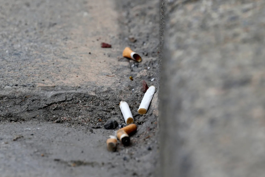 بريطانيا تسن قانوناً يمنع فئات عمرية من التدخين مدى الحياة