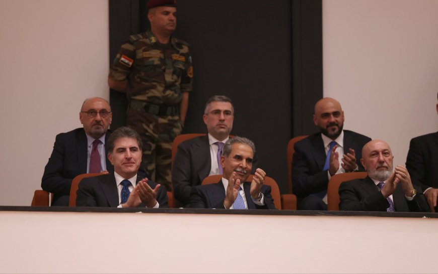 نيجيرفان بارزاني مغردا: أسعدتني المشاركة في جلسة مجلس النواب العراقي مساء اليوم الخاصة بمنح الثقة لدولة رئيس مجلس الوزراء السيد علي فالح الزيدي وحكومته"