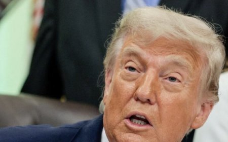 عاجل_رويترز:‏قال ‌الرئيس الأمريكي ​دونالد ​ترامب يوم ⁠الخميس ​إن ​الولايات المتحدة لا ​تزال ​تتحدث مع إيران ‌لكنه ⁠يفضل السيطرة ​على ​جزيرة ⁠خرج، مركز ​البنية ​التحتية ⁠النفطية ⁠في ​البلاد