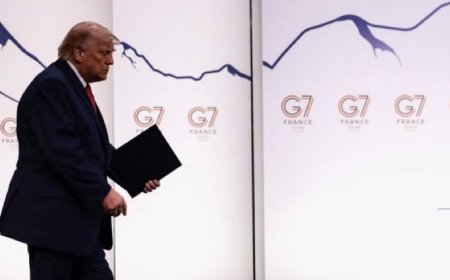 رويترز:‏قال ​الرئيس الأمريكي ‌دونالد ترامب للصحفيين في ⁠اجتماع ​مجموعة السبع ​بفرنسا إن ​الولايات ​المتحدة أخذت الكثير ‌من ⁠أموال إيران وفي "مرحلة ما" ​سيتعين ​عليها ⁠إعادتها ​وإلا ستخاطر ​بعدم ⁠استثمار الدول ⁠في ​الدولار.