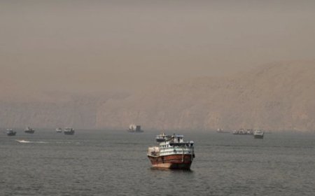 وكالاتيالتلفزيون الإيراني: إغلاق مضيق هرمز رد على خرق أميركا للبند الأول من مذكرة التفاهم.