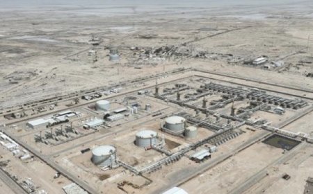 رويترز:‏قال ​مسؤولان عراقيان بقطاع ‌النفط لرويترز يوم الثلاثاء ​إن ​العراق زاد إنتاجه أكثر ⁠من ​حقول النفط الجنوبية ​ليصل إلى حوالي 2.1 مليون ​برميل يوميا، ​مع تزايد عدد ‌الناقلات ⁠التي تصطف لتحميل النفط الخام من ​محطات ​التصدير ⁠العراقية على الخليج.