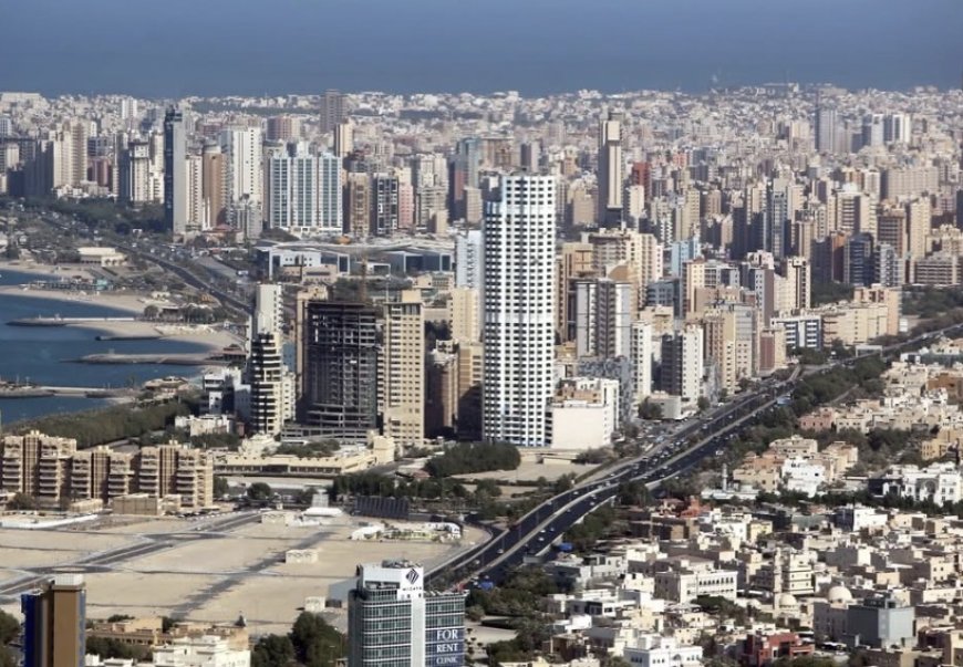 cnn:الجيش الكويتي يعلن أن الدفاعات الجوية تتصدى لهجمات صاروخية وطائرات مسيرة معادية جديدة