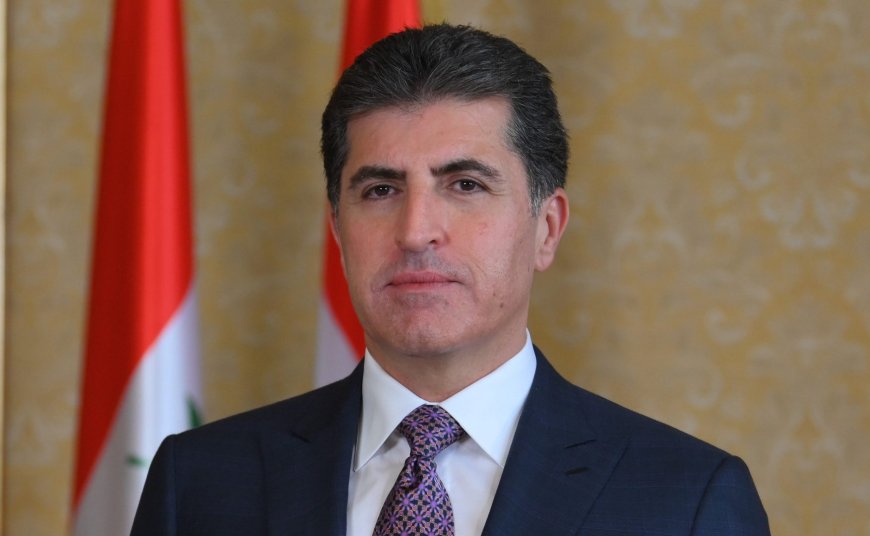 وكالات:‏أكد رئيس إقليم كوردستان نيجيرفان بارزاني خلال اجتماعه مع قائد قوات قسد مظلوم عبدي والمبعوث الأميركي توم باراك أن "الحوار بين الأطراف وحماية حقوق الكورد ومكونات سوريا هو السبيل لحل المشاكل"، مبدياً "كامل تعاون إقليم كوردستان ومساندته لحل المشاكل وحفظ الأمن والاستقرار".