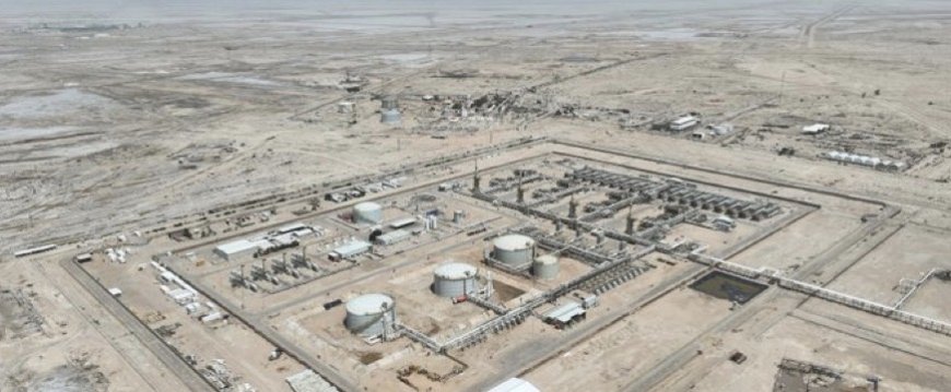 رويترز:‏قال ​مسؤولان عراقيان بقطاع ‌النفط لرويترز يوم الثلاثاء ​إن ​العراق زاد إنتاجه أكثر ⁠من ​حقول النفط الجنوبية ​ليصل إلى حوالي 2.1 مليون ​برميل يوميا، ​مع تزايد عدد ‌الناقلات ⁠التي تصطف لتحميل النفط الخام من ​محطات ​التصدير ⁠العراقية على الخليج.