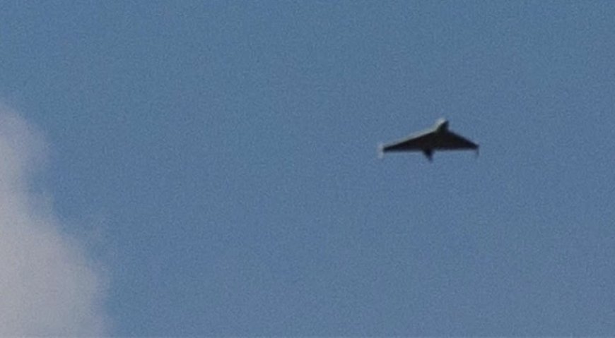 cnn:البحرين تعلن تعرضها لاستهداف بطائرات مسيّرة إيرانية وتصفه بانتهاك صارخ لسيادتها وتهديد لأمنها.