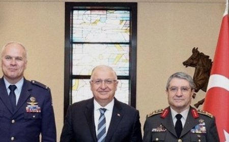 وكالات:‏وزير الدفاع التركي: استبعاد تركيا من المنظومة الأمنية الأوروبية لا يعزز أمن أوروبا وندعم دورا دفاعيا أوروبيا أقوى يكمل النيتو ولا ينافسه.