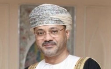 وكالات:وزير خارجية عمان: مناقشات معقدة تجرى حاليا لترتيب حرية الملاحة عبر مضيق هرمز.