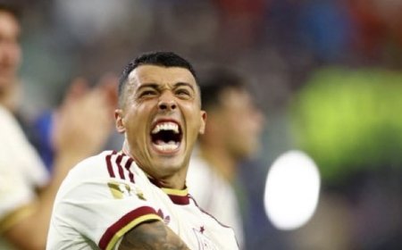 رويترز:‏فازت إسبانيا بطلة أوروبا ​على فرنسا 2-صفر في قبل ‌نهائي كأس العالم لكرة القدم يوم الثلاثاء بعدما قدمت عرضا متماسكا ​لتضمن مكانها في المباراة ​النهائية يوم الأحد المقبل.
