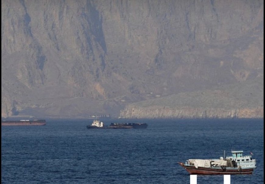 بلومبرغ: توقف حركة الملاحة في مضيق هرمز بشكل شبه كامل فجر اليوم.
