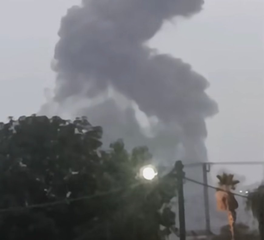 وكالات:التلفزيون الإيراني: غارات أميركية تستهدف 5 جسور في محافظة هرمزغان جنوبي البلاد، كما سُمع دوي 3 انفجارات تشابهار بمحافظة سيستان وبلوشستان جنوب شرقي البلاد.