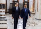 وكالات:‏رئيس الوزراء العراقي علي الزيدي يستقبل بحفاوة رئيس إقليم كوردستان نيجيرفان بارزاني الذي وصل إلى بغداد امس للمشاركة في اجتماع ائتلاف إدارة الدولة.