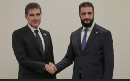 تلفزيون سوريا الرسمي:يزور رئيس إقليم كردستان العراق نيجيرفان بارزاني، غداً الإثنين، العاصمة السورية دمشق، حيث يلتقي الرئيس أحمد الشرع في قصر الشعب، لبحث العلاقات بين الجانبين وعدد من القضايا ذات الاهتمام المشترك.