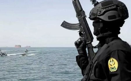 وكالات:‏الخارجية الإيرانية: مسار مضيق هرمز الجديد الذي يجري النقاش بشأنه مع سلطنة عمان سيكون مساراً واحداً يضم ممرات للدخول والخروج.