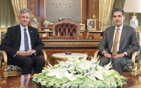 وكالات:استقبل رئيس ⁧‫إقليم كوردستان‬⁩، ⁧‫نيجيرفان بارزاني‬⁩، بعد ظهر اليوم الثلاثاء 4 أغسطس 2026، القنصل العام الألماني لدى إقليم كوردستان، ⁧‫ألبرشت فون فيتكه‬⁩، بمناسبة انتهاء مهامه الدبلوماسية.
