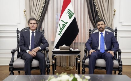 وكالات:المكتب الإعلامي لرئيس الوزراء العراقي بشأن اجتماع علي الزيدي ونيجيرفان بارزاني: جرى التأكيد على أهمية تعزيز التعاون والتنسيق بين الحكومة الاتحادية وحكومة إقليم كوردستان.