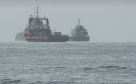 وكالات:وكالة فارس: سيتم في الفترة المقبلة دخول السفن إلى هرمز عبر الممر الشمالي بمحاذاة إيران والخروج من الممر الجنوبي.