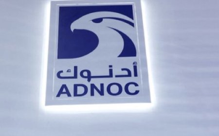 رويترز:‏رفعت شركة أدنوك للإمداد والخدمات التابعة لشركة بترول أبوظبي الوطنية (أدنوك) يوم الثلاثاء توقعاتها لأرباح عام 2026 بالكامل للمرة الثالثة، بعد أن أعلنت عن قفزة بلغت 300 بالمئة في أرباح الربع ​الثاني بدعم من الأداء القوي لقطاع الشحن.