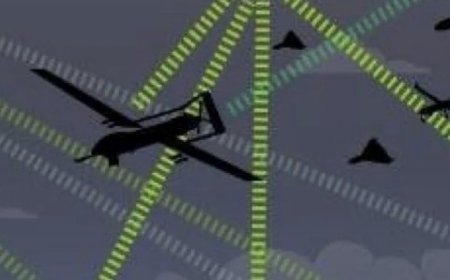 وكالات:‏أعلنت القيادة المركزية الأميركية «سنتكوم»، بدء إنشاء أول قوة مهام متعددة المجالات ومتعددة الجنسيات مخصصة للمسيّرات الهجومية، تضم الولايات المتحدة وشركاء إقليميين، وستحمل اسم «قوة مهام فالكون سترايك».