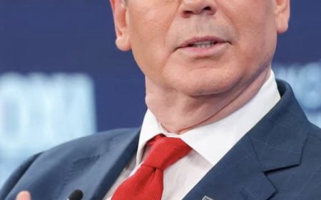 وكالات:وزير الخزانة الأميركي: تشديد العقوبات الأميركية على إيران يقلل من احتمال الحرب الواسعة .