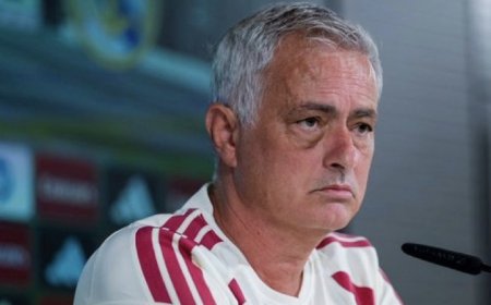 وكالات:‏وجّه جوزيه مورينيو، مدرب ريال مدريد، 3 رسائل واضحة قبل انطلاق مشواره مع الفريق، مؤكداً أن الالتزام والمصلحة الجماعية أمران غير قابلين للتفاوض، وأن المنافسة على المراكز ستكون مفتوحة. وأقرّ مورينيو بأن دمج مبابي وفينيسيوس وبيلينغهام معاً ليس سهلاً، مشيراً إلى أن التحدي يكمن في إيجاد التوازن المناسب بين النجوم الثلاثة.