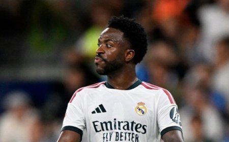 رويترز:‏جوزيه مورينيو مدرب ريال مدريد يتهم المنافسين والجماهير بالتنمر على الجناح البرازيلي فينيسيوس جونيور بعد أن تعرض ​لمعاملة قاسية خلال المباراة الافتتاحية للفريق في دوري الدرجة الأولى الإسباني ‌على ملعب إسبانيول والتي انتهت بفوزه بهدفين لهدف  السبت.